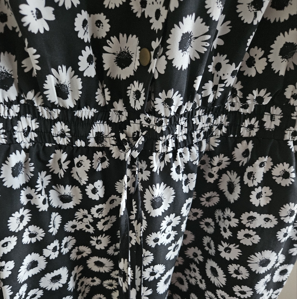 City Chic Daisy Floral Dress - Picture 5 of 9